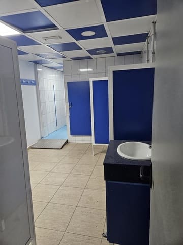 Gewerbe zu verkaufen in Santa Lucía de Tirajana - 449.500 € (Ref: 9913311)