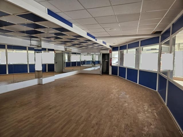 Gewerbe zu verkaufen in Santa Lucía de Tirajana - 449.500 € (Ref: 9913311)