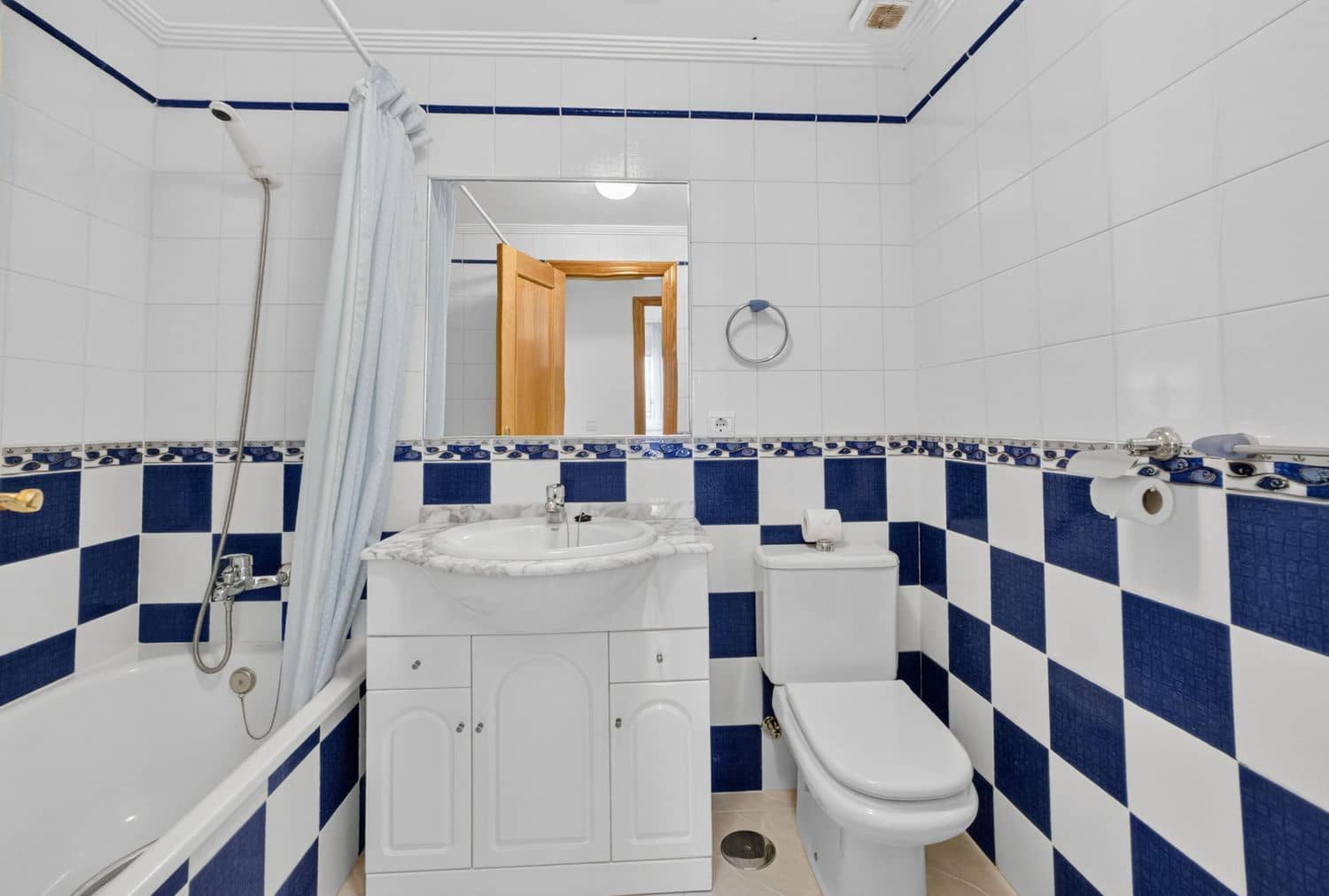 3 chambre Appartement à vendre à Playa Flamenca avec piscine garage - 169 900 € (Ref: 10027691)
