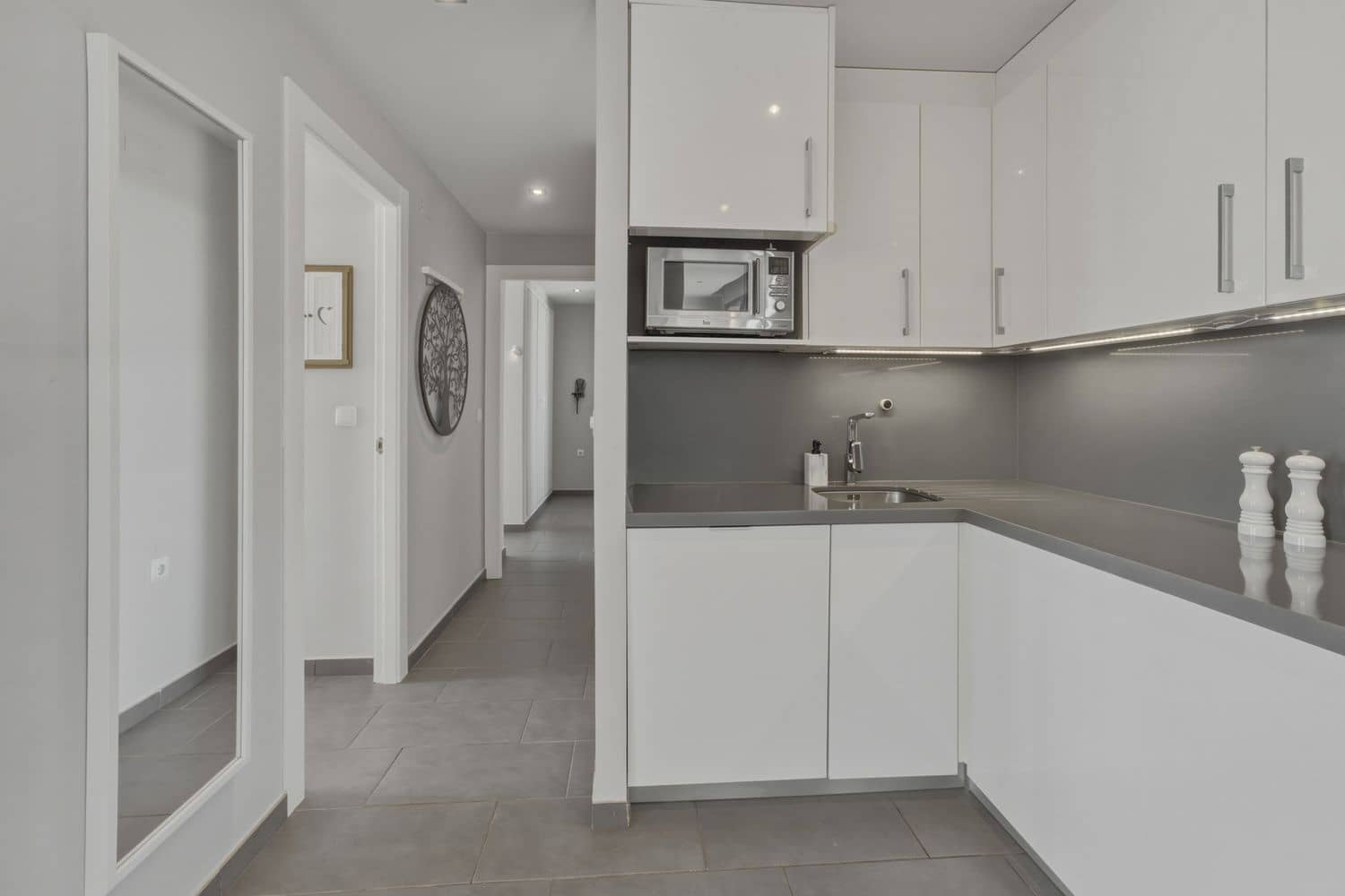 2 soverom Leilighet til salgs i Villamartin med svømmebasseng garasje - € 342 000 (Ref: 10034880)