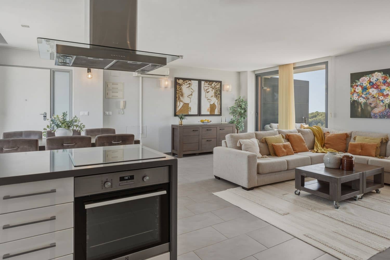 2 soverom Leilighet til salgs i Villamartin med svømmebasseng garasje - € 342 000 (Ref: 10034880)