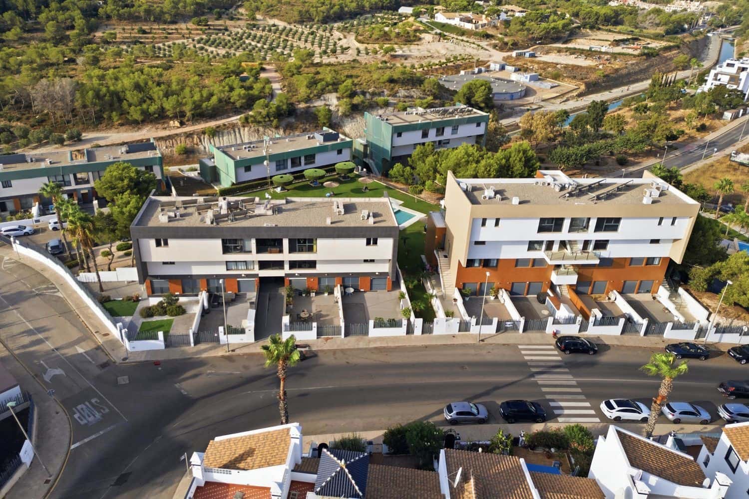 2 soverom Leilighet til salgs i Villamartin med svømmebasseng garasje - € 342 000 (Ref: 10034880)