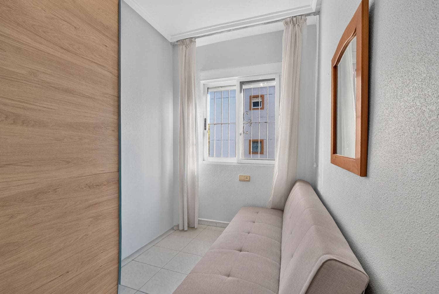 Apartamento de 3 habitaciones en Torrevieja en venta con piscina garaje - 169.900 € (Ref: 10067069)