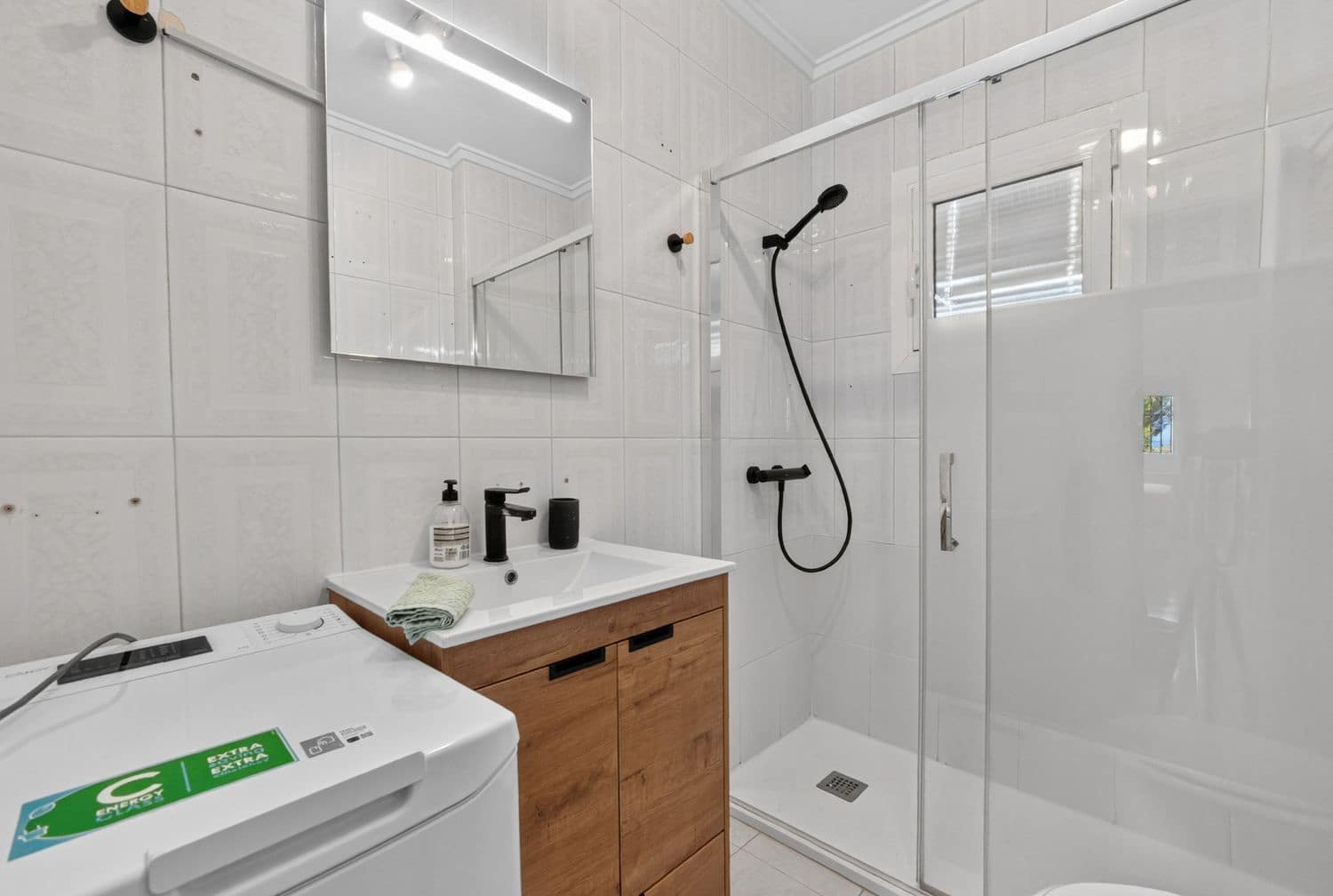 Apartamento de 3 habitaciones en Torrevieja en venta con piscina garaje - 169.900 € (Ref: 10067069)