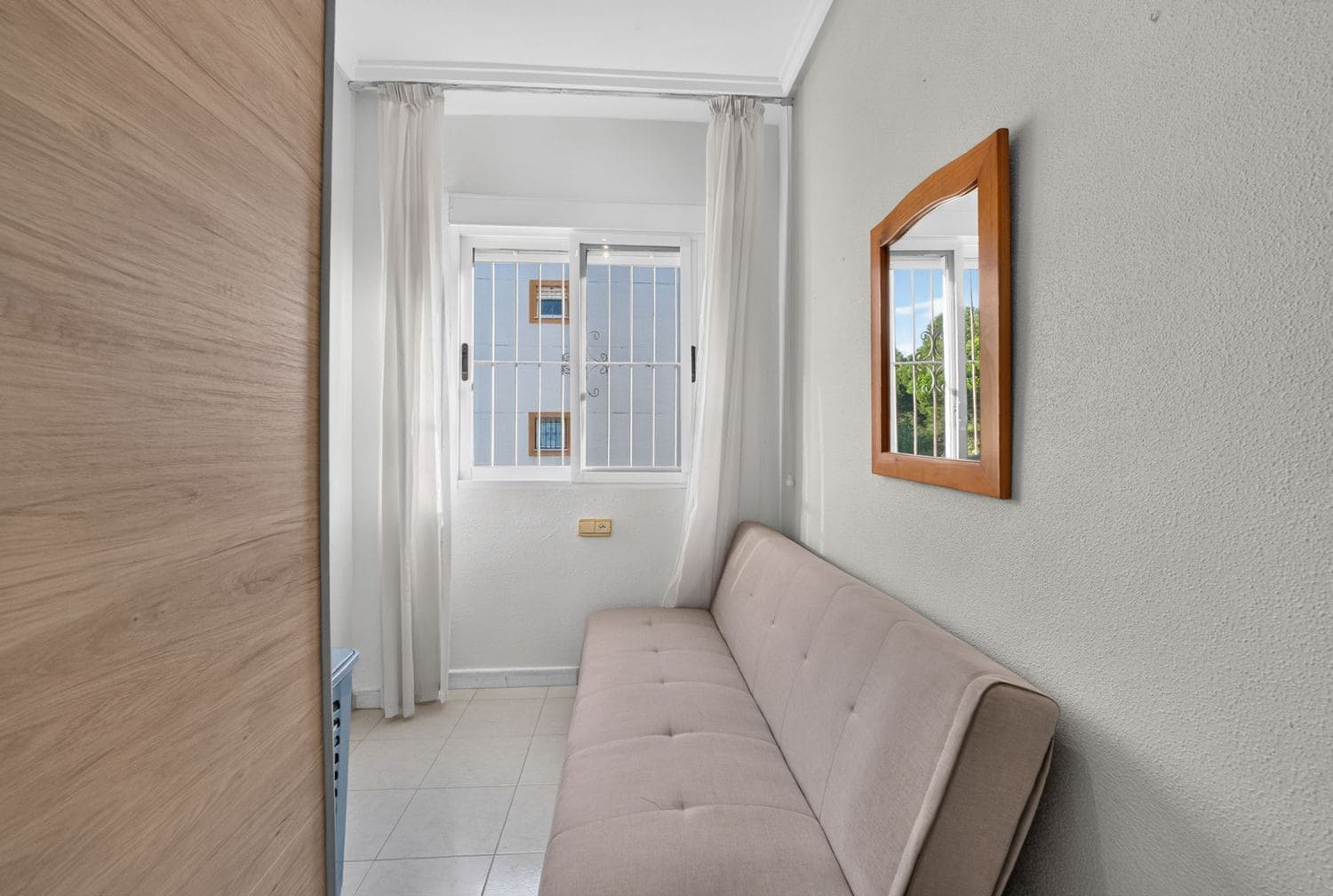 Apartamento de 3 habitaciones en Torrevieja en venta con piscina garaje - 169.900 € (Ref: 10067069)