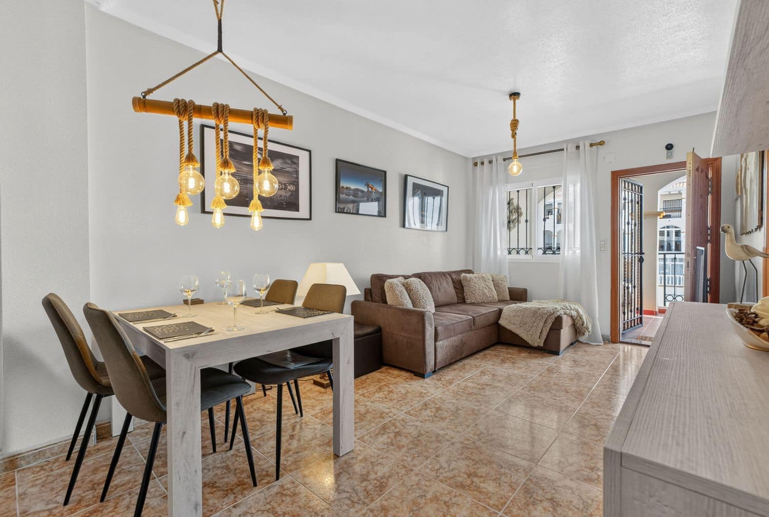 2 soveværelse Lejlighed til salg i Orihuela Costa med swimmingpool garage - € 149.900 (Ref: 10094001)