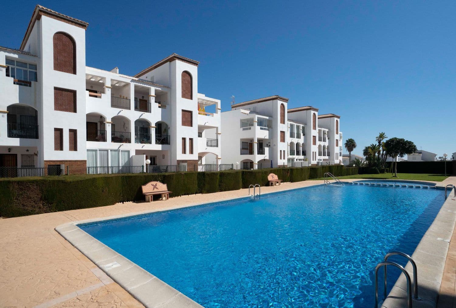 2 soveværelse Lejlighed til salg i Orihuela Costa med swimmingpool garage - € 149.900 (Ref: 10094001)