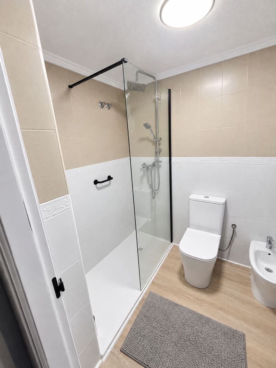 1 slaapkamer Appartement te koop in Torrevieja met zwembad garage - € 145.500 (Ref: 10101278)