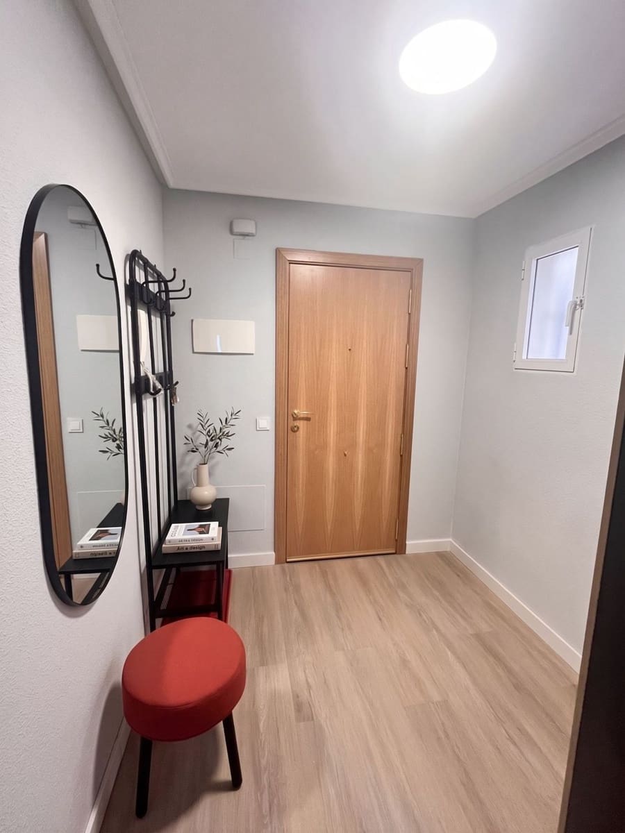 1 slaapkamer Appartement te koop in Torrevieja met zwembad garage - € 145.500 (Ref: 10101278)
