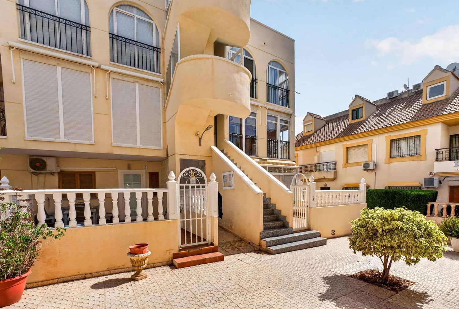 2 Zimmer Apartment zu verkaufen in La Zenia mit Garage - 175.000 € (Ref: 10121143)