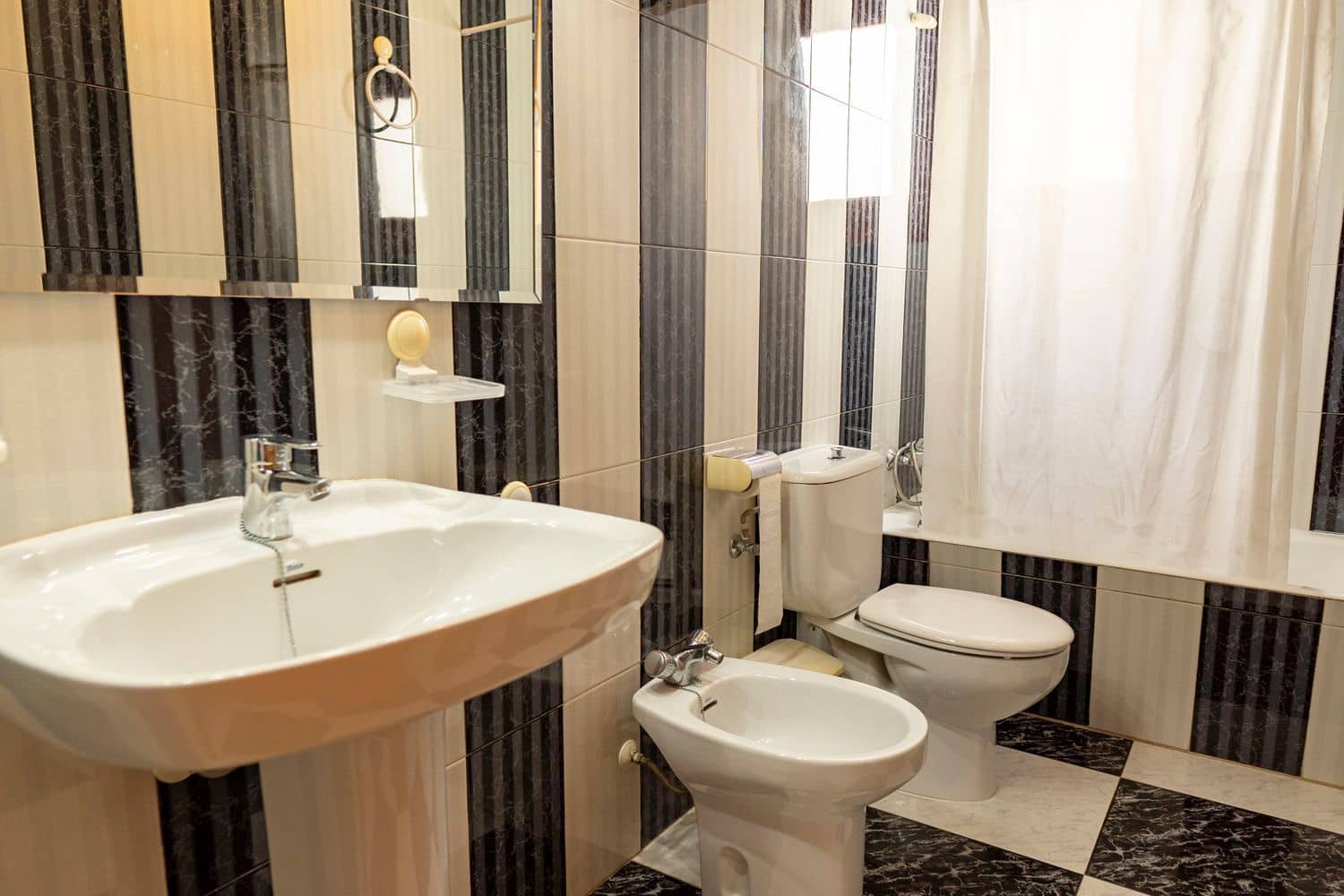 7 quarto Apartamento para venda em Torrevieja com piscina garagem - 445 000 € (Ref: 6567478)