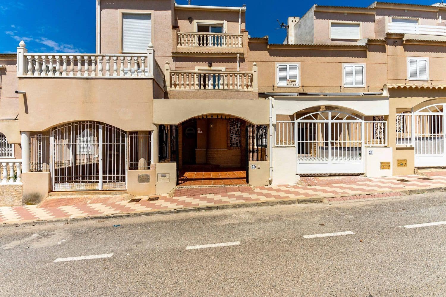3 bedroom Townhouse for sale in Mil Palmeras, Pilar de la Horadada with