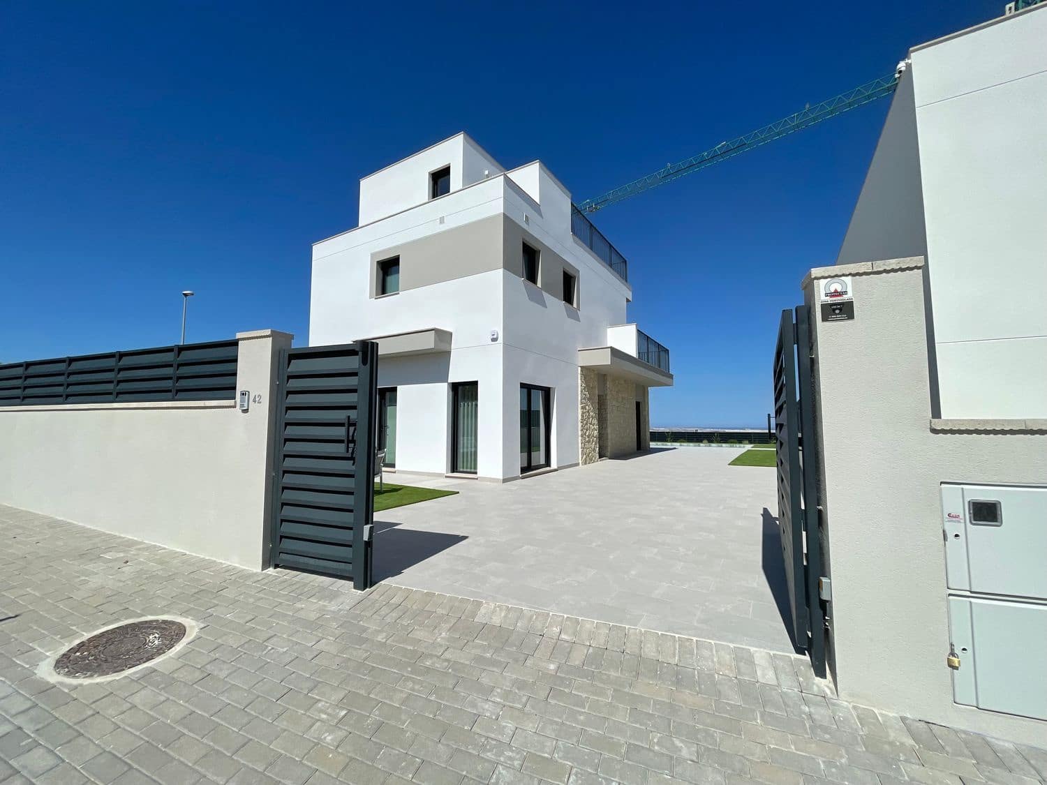 3 bedroom Villa for sale in San Miguel de Salinas with pool garage - € 690,000 (Ref: 8135492)