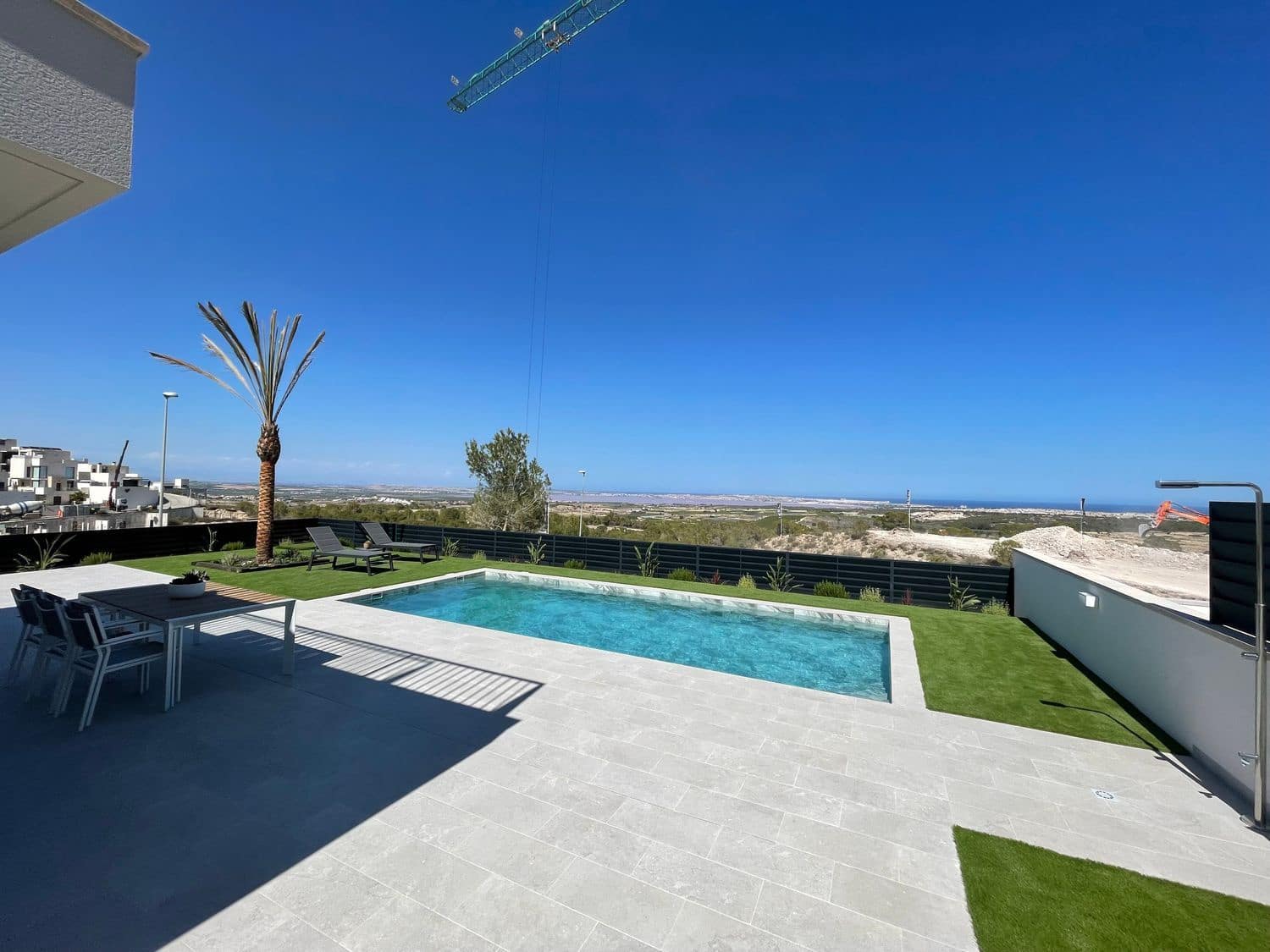 Chalet de 3 habitaciones en San Miguel de Salinas en venta con piscina garaje - 1.000.000 € (Ref: 8135493)