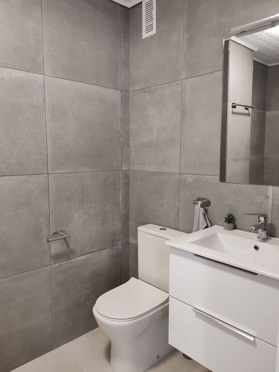 3 soverom Leilighet til salgs i Torrevieja med svømmebasseng garasje - € 225 000 (Ref: 8250996)