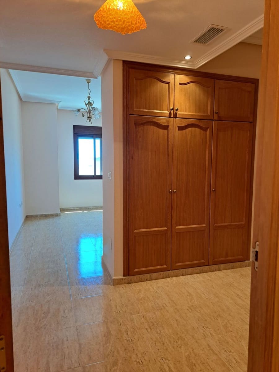 4 bedroom Townhouse for sale in San Miguel de Salinas with garage - € 338,000 (Ref: 8344511)