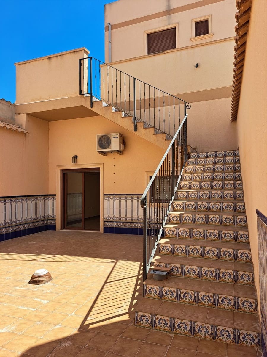 4 bedroom Townhouse for sale in San Miguel de Salinas with garage - € 338,000 (Ref: 8344511)
