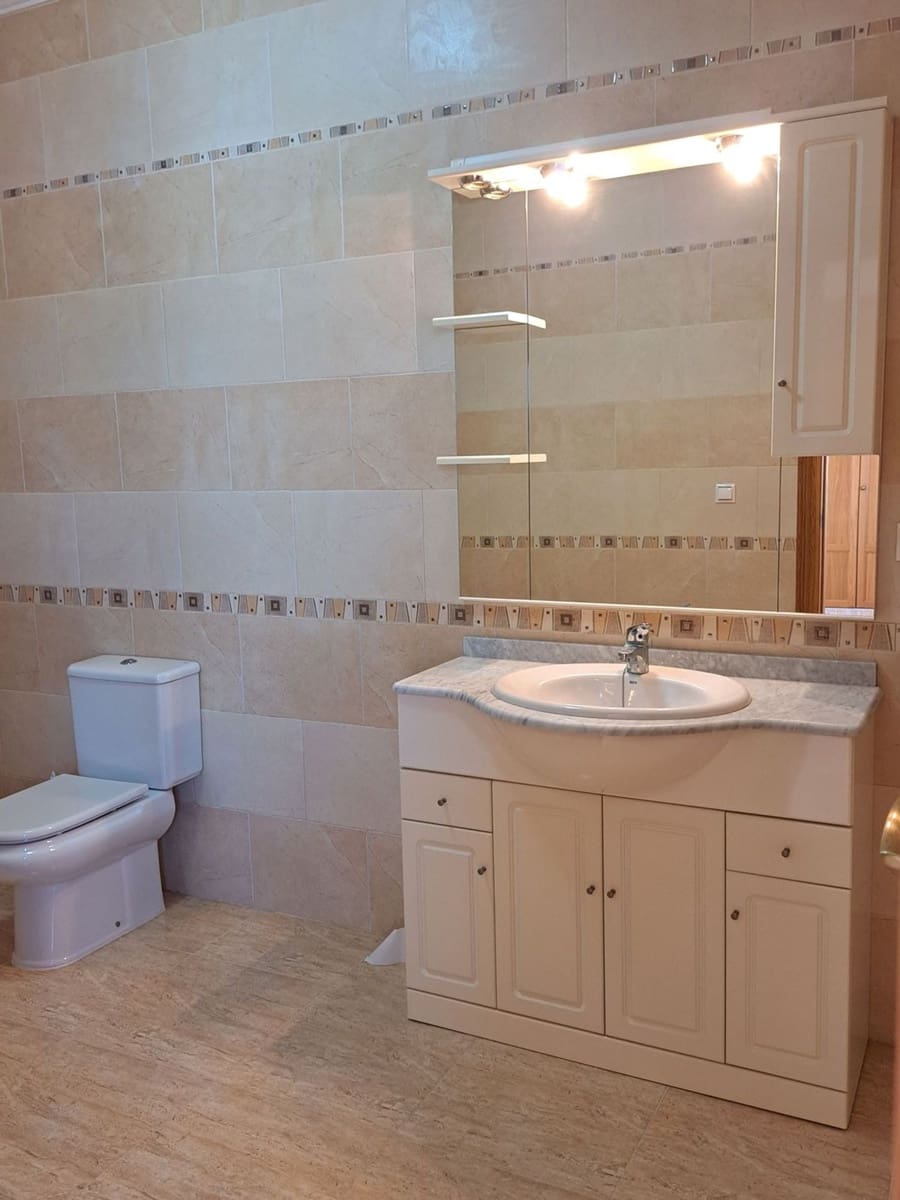 4 bedroom Townhouse for sale in San Miguel de Salinas with garage - € 338,000 (Ref: 8344511)