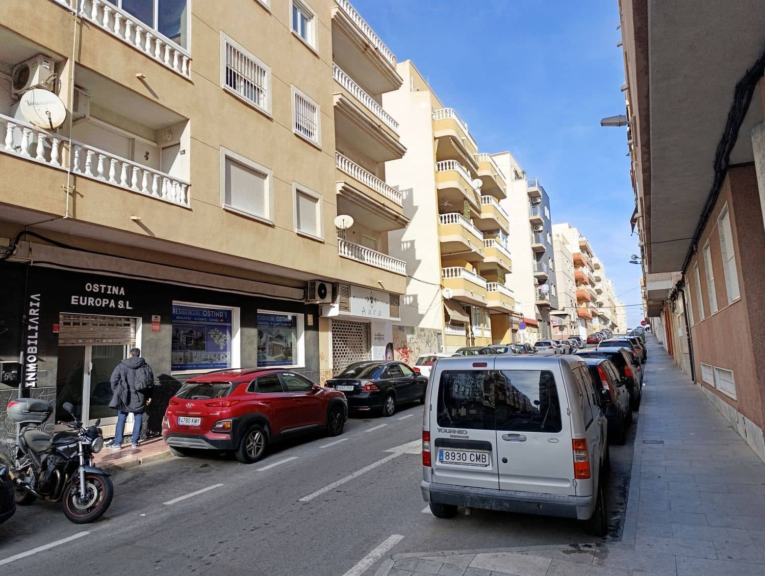Erhverv til salg i Torrevieja - € 85.000 (Ref: 8699351)
