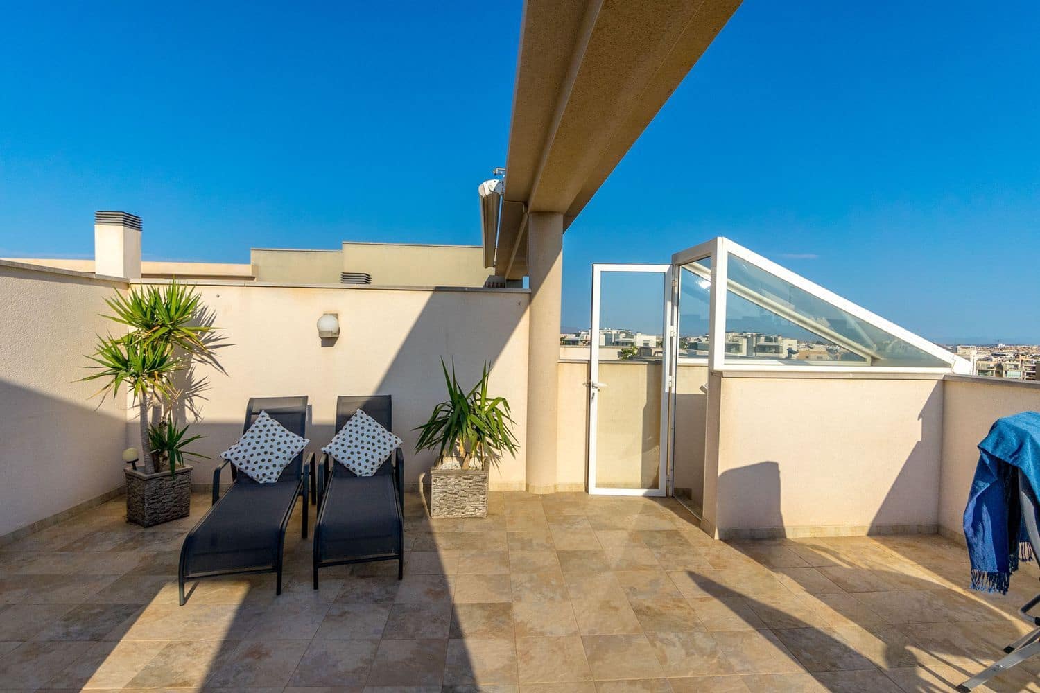 2 bedroom Apartment for sale in Orihuela Costa with pool garage - € 289,000 (Ref: 8701608)