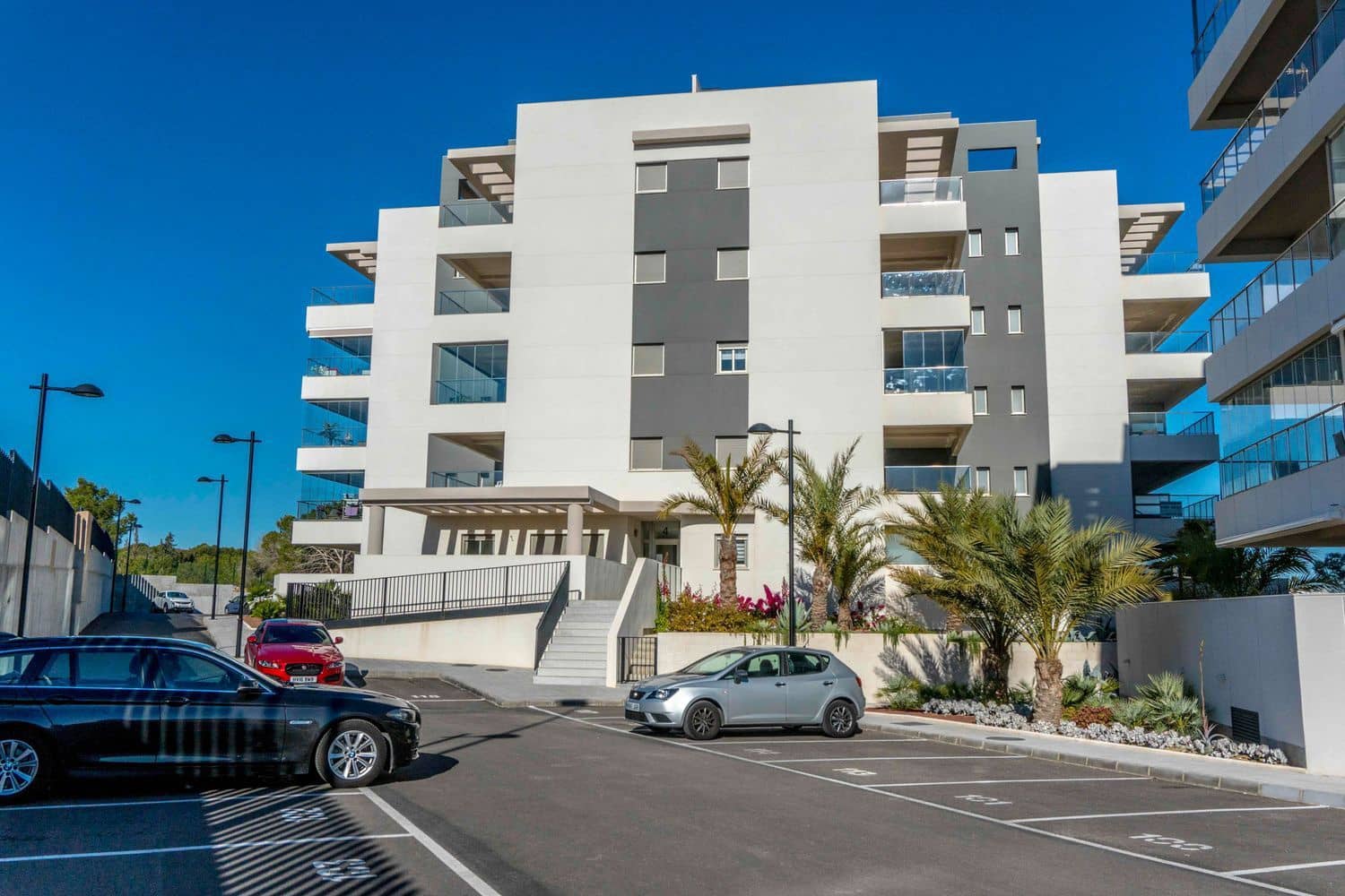 2 bedroom Apartment for sale in Orihuela Costa with pool garage - € 289,000 (Ref: 8701608)
