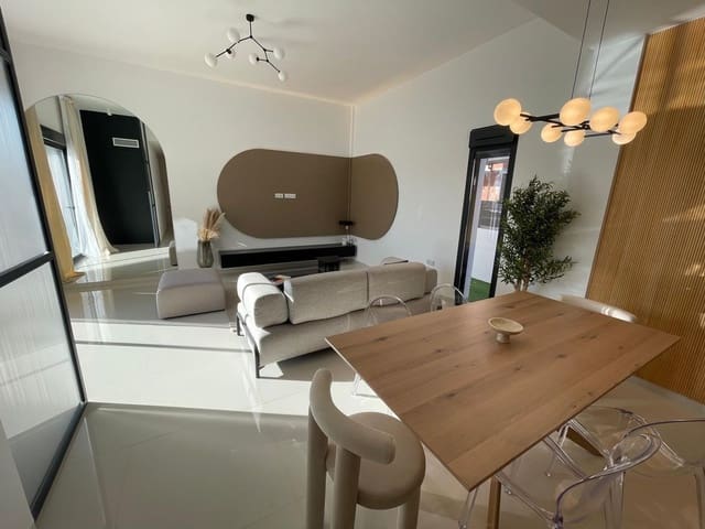 Chalet de 3 habitaciones en San Miguel de Salinas en venta con piscina garaje - 428.900 € (Ref: 8777827)