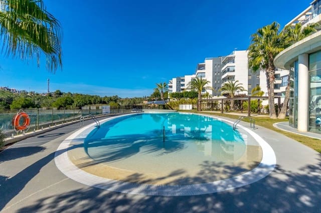 Apartamento de 2 habitaciones en Villamartin, Orihuela en venta con piscina garaje - 289.000 € (Ref: 8836037)