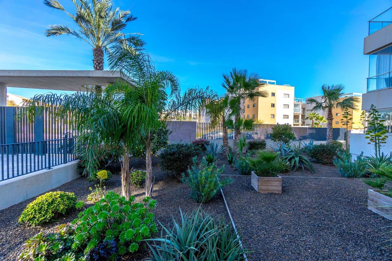 2 bedroom Apartment for sale in Orihuela Costa with pool garage - € 289,000 (Ref: 8836037)