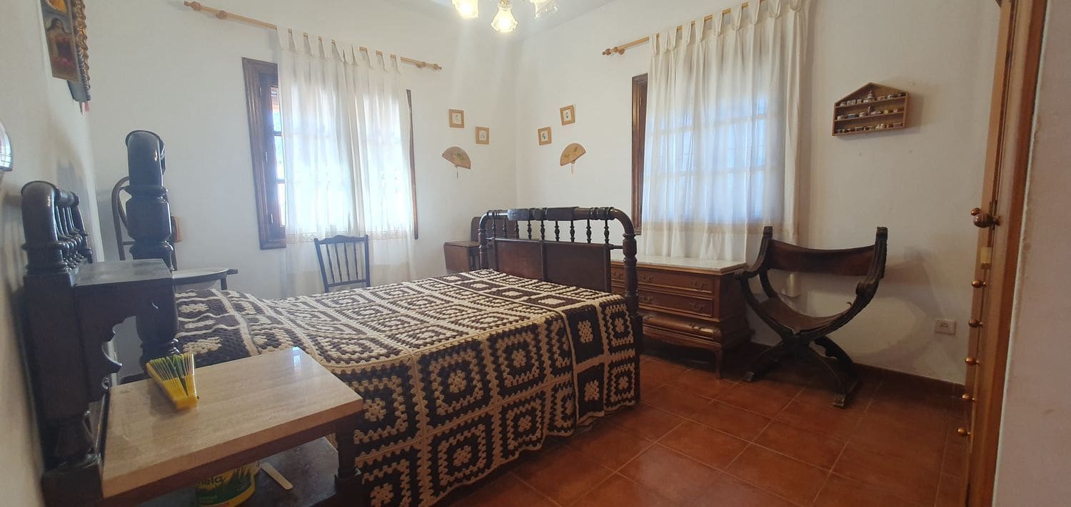 5 chambre Villa/Maison à vendre à Gea y Truyols avec piscine garage - 320 000 € (Ref: 8840569)