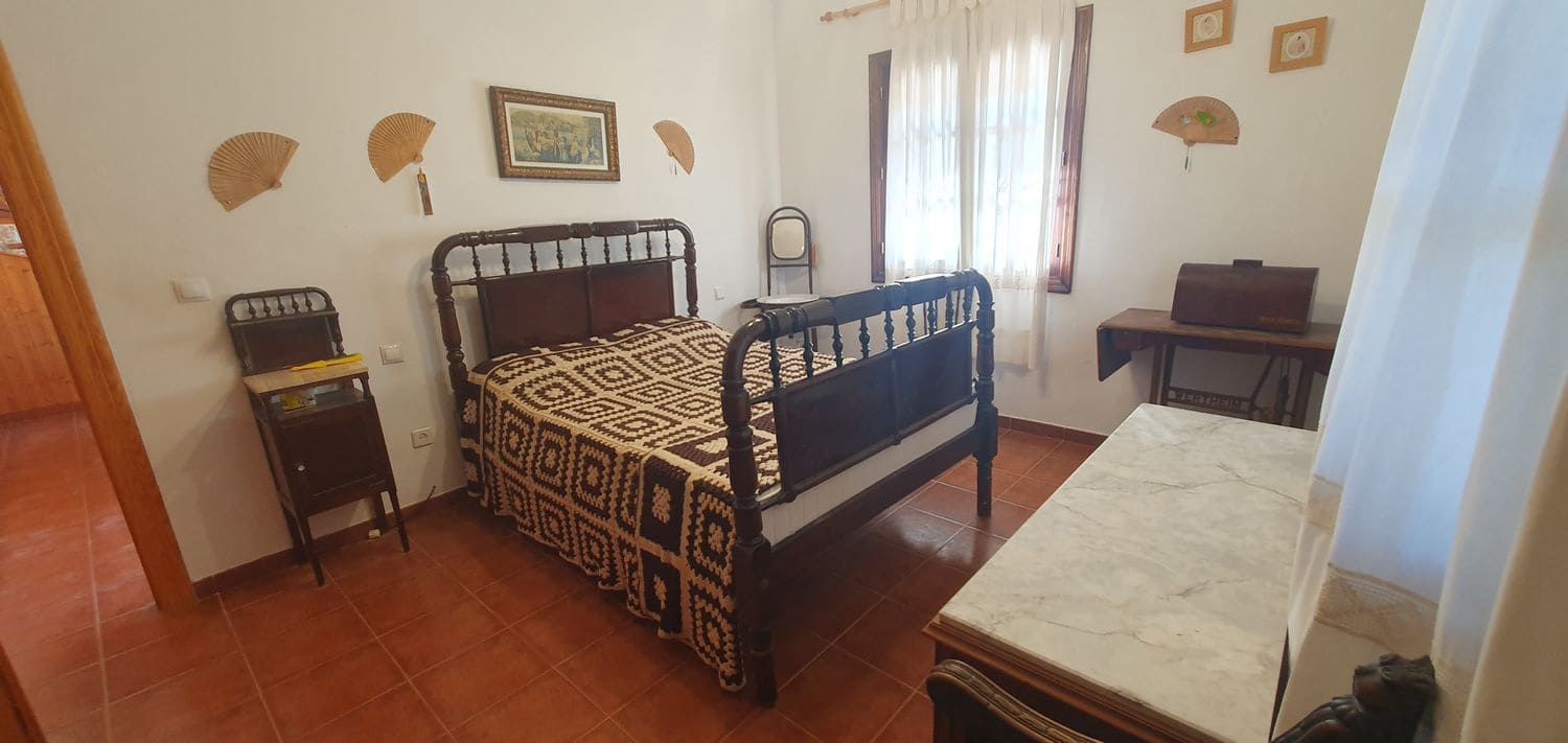 5 chambre Villa/Maison à vendre à Gea y Truyols avec piscine garage - 320 000 € (Ref: 8840569)