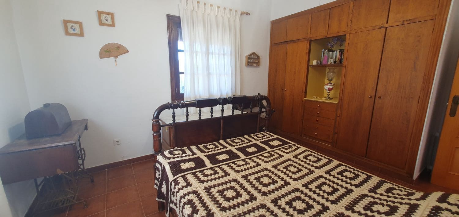 5 chambre Villa/Maison à vendre à Gea y Truyols avec piscine garage - 320 000 € (Ref: 8840569)