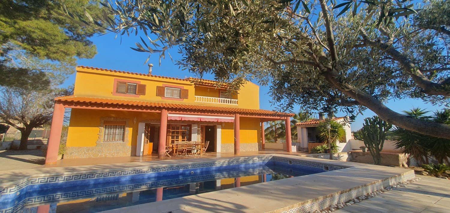 5 chambre Villa/Maison à vendre à Gea y Truyols avec piscine garage - 320 000 € (Ref: 8840569)