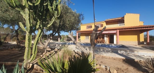 5 soveværelse Villa til salg i Gea y Truyols, Murcia by med swimmingpool garage - € 320.000 (Ref: 8840569)
