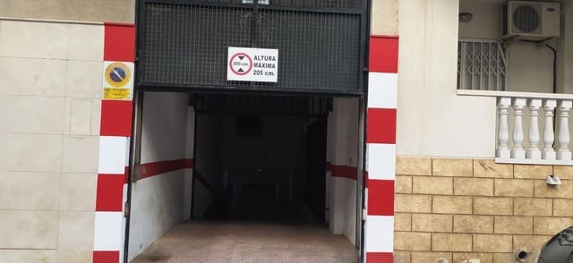 Garaż na sprzedaż w Playa del Cura, Torrevieja - 12 500 € (Ref: 8842901)