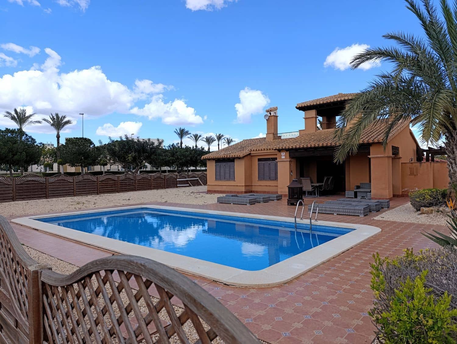 Grond te koop in Hacienda del Alamo - € 7.300.000 (Ref: 8859457)
