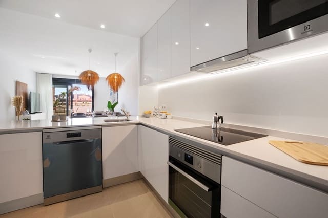 Apartamento de 3 habitaciones en Playa Flamenca, Orihuela en venta con piscina garaje - 499.000 € (Ref: 8881332)