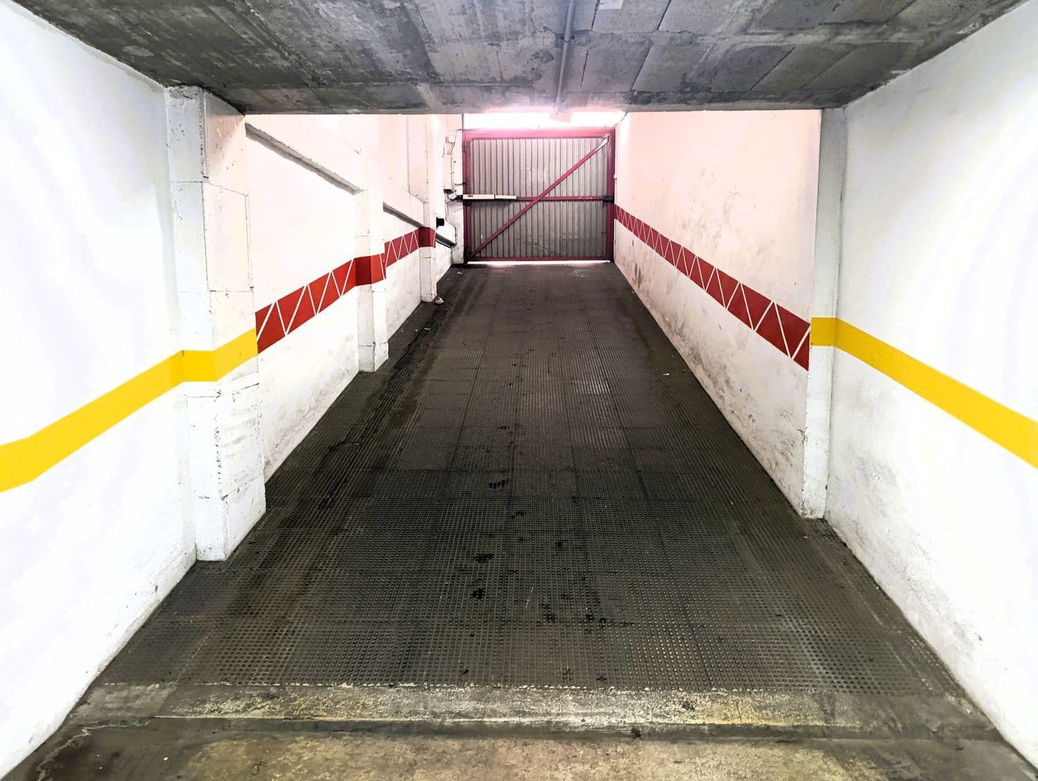 Garage te koop in Torrevieja - € 12.900 (Ref: 8914647)