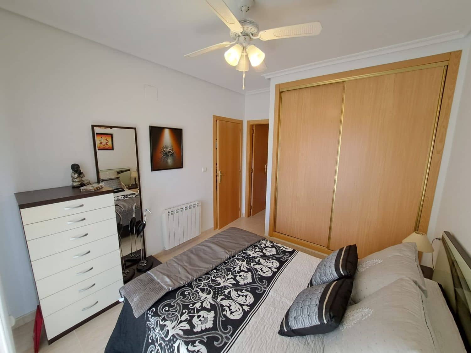 2 soveværelse Lejlighed til salg i Torrevieja med swimmingpool garage - € 156.900 (Ref: 8926061)