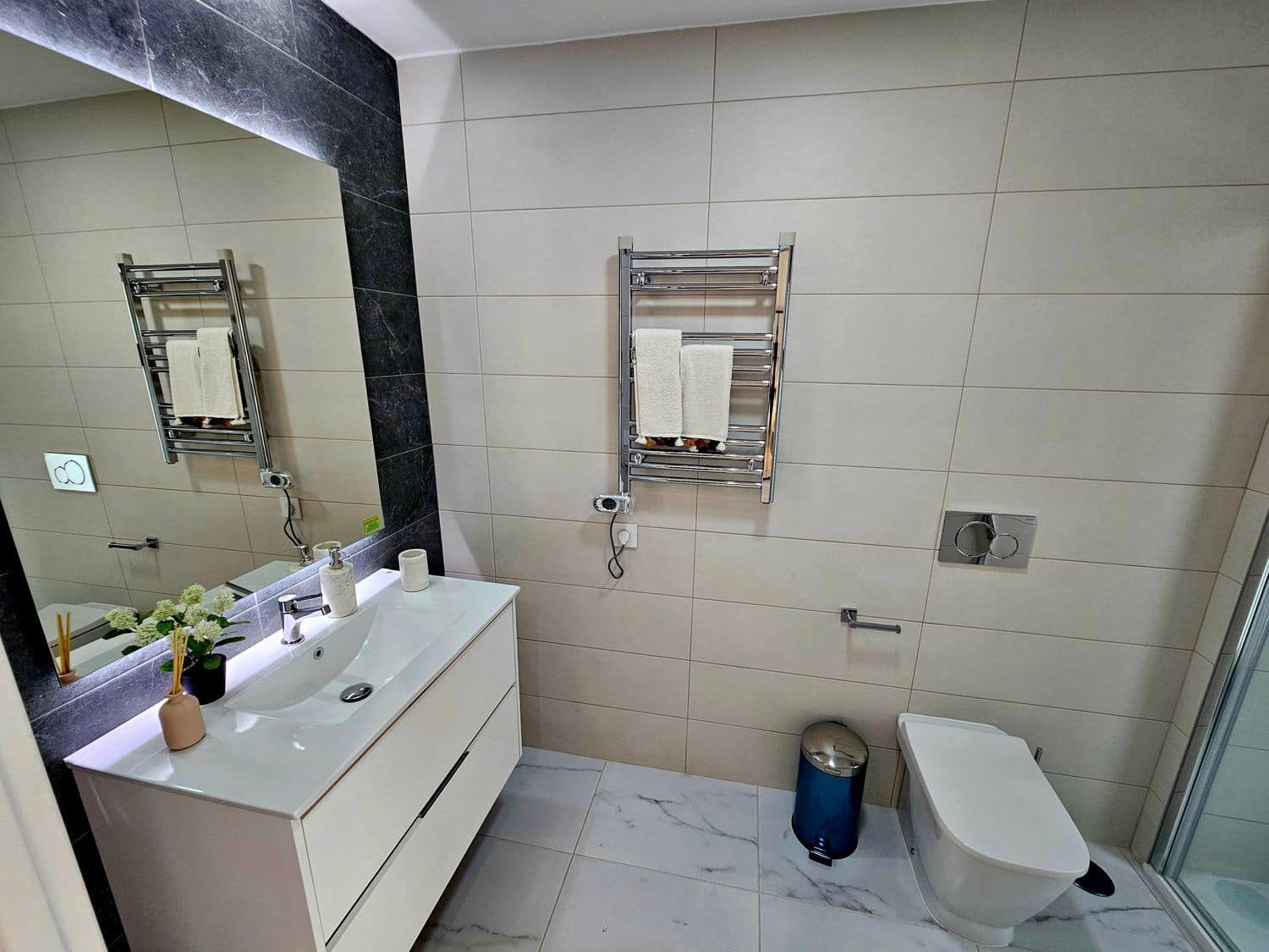 2 makuuhuone Huoneisto myytävänä paikassa Torrevieja mukana uima-altaan 
autotalli - 329 000 € (Ref: 8936442)