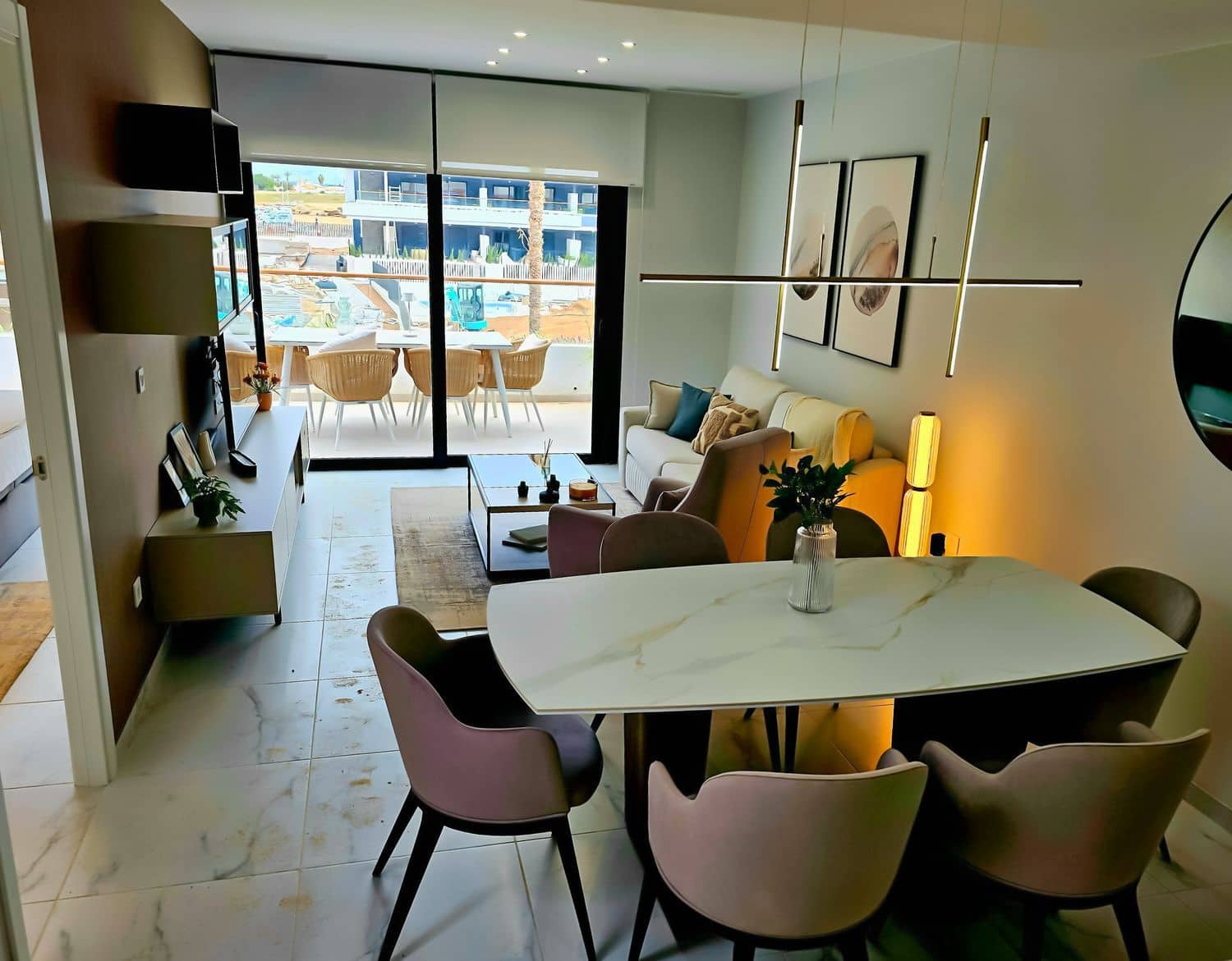 2 makuuhuone Huoneisto myytävänä paikassa Torrevieja mukana uima-altaan 
autotalli - 329 000 € (Ref: 8936442)