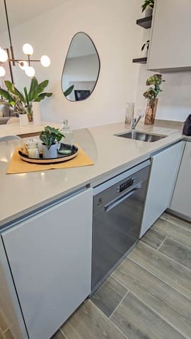 Apartamento de 2 habitaciones en El Chaparral - La Siesta - La Torreta, Torrevieja en venta con piscina garaje - 293.000 € (Ref: 8938394)