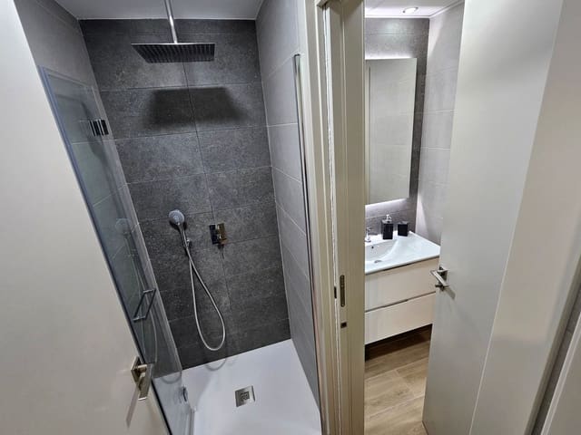 Apartamento de 2 habitaciones en El Chaparral - La Siesta - La Torreta, Torrevieja en venta con piscina garaje - 293.000 € (Ref: 8938394)