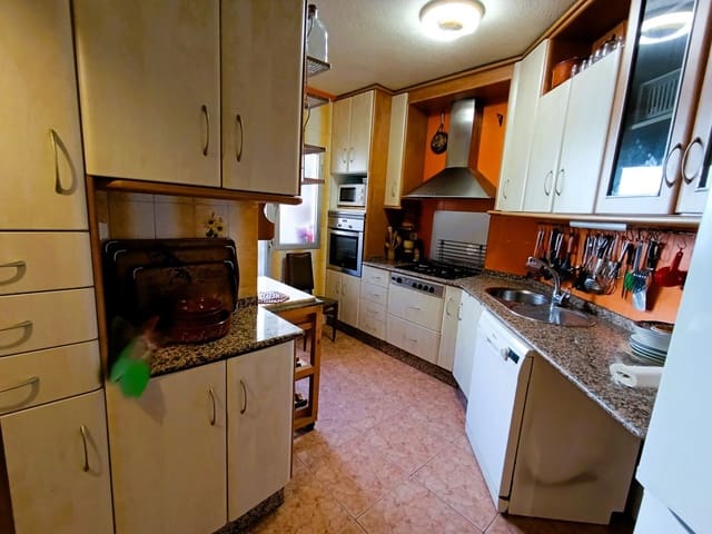 3 bedroom Apartment for sale in San Pedro del Pinatar ciudad, San Pedro del Pinatar with garage - € 125,000 (Ref: 8961050)