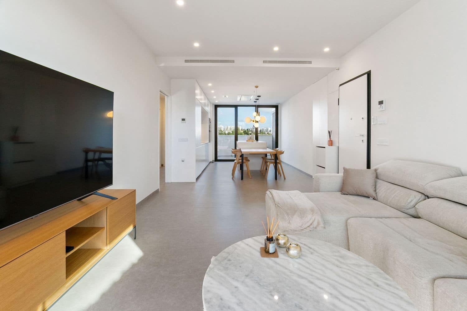 Apartamento de 2 habitaciones en Las Colinas Golf en venta con piscina garaje - 447.000 € (Ref: 8980110)