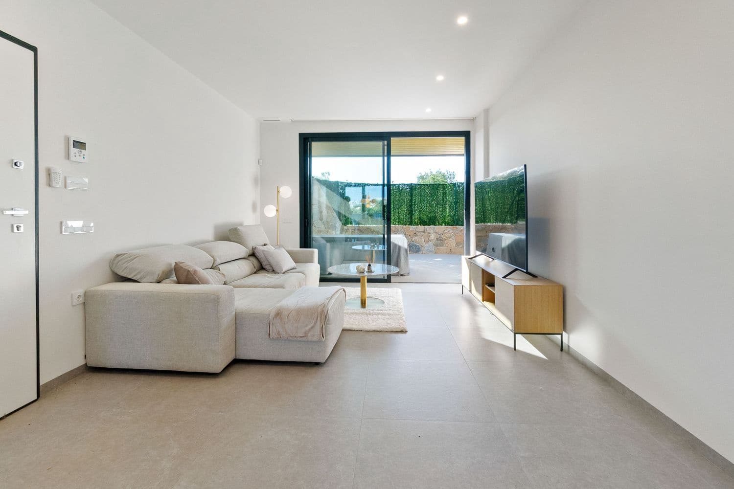 Apartamento de 2 habitaciones en Las Colinas Golf en venta con piscina garaje - 447.000 € (Ref: 8980110)