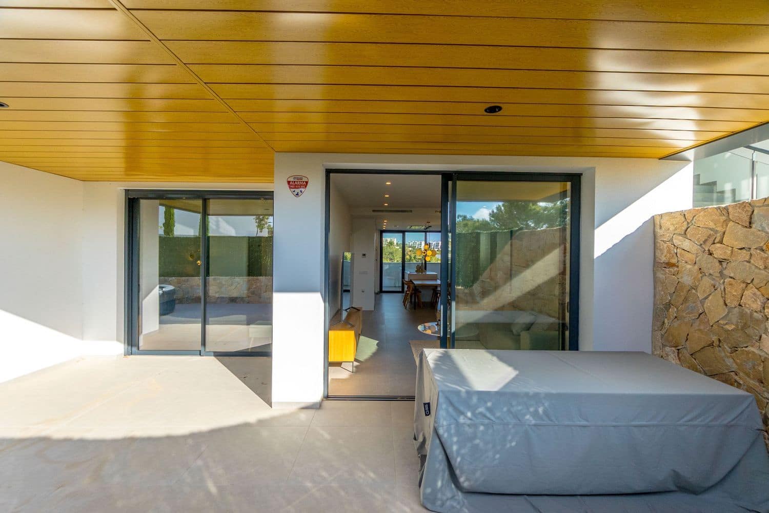 Apartamento de 2 habitaciones en Las Colinas Golf en venta con piscina garaje - 447.000 € (Ref: 8980110)