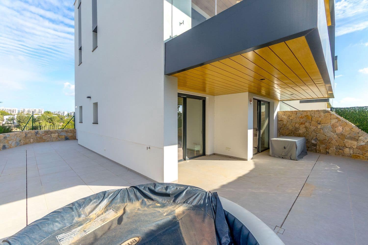 Apartamento de 2 habitaciones en Las Colinas Golf en venta con piscina garaje - 447.000 € (Ref: 8980110)