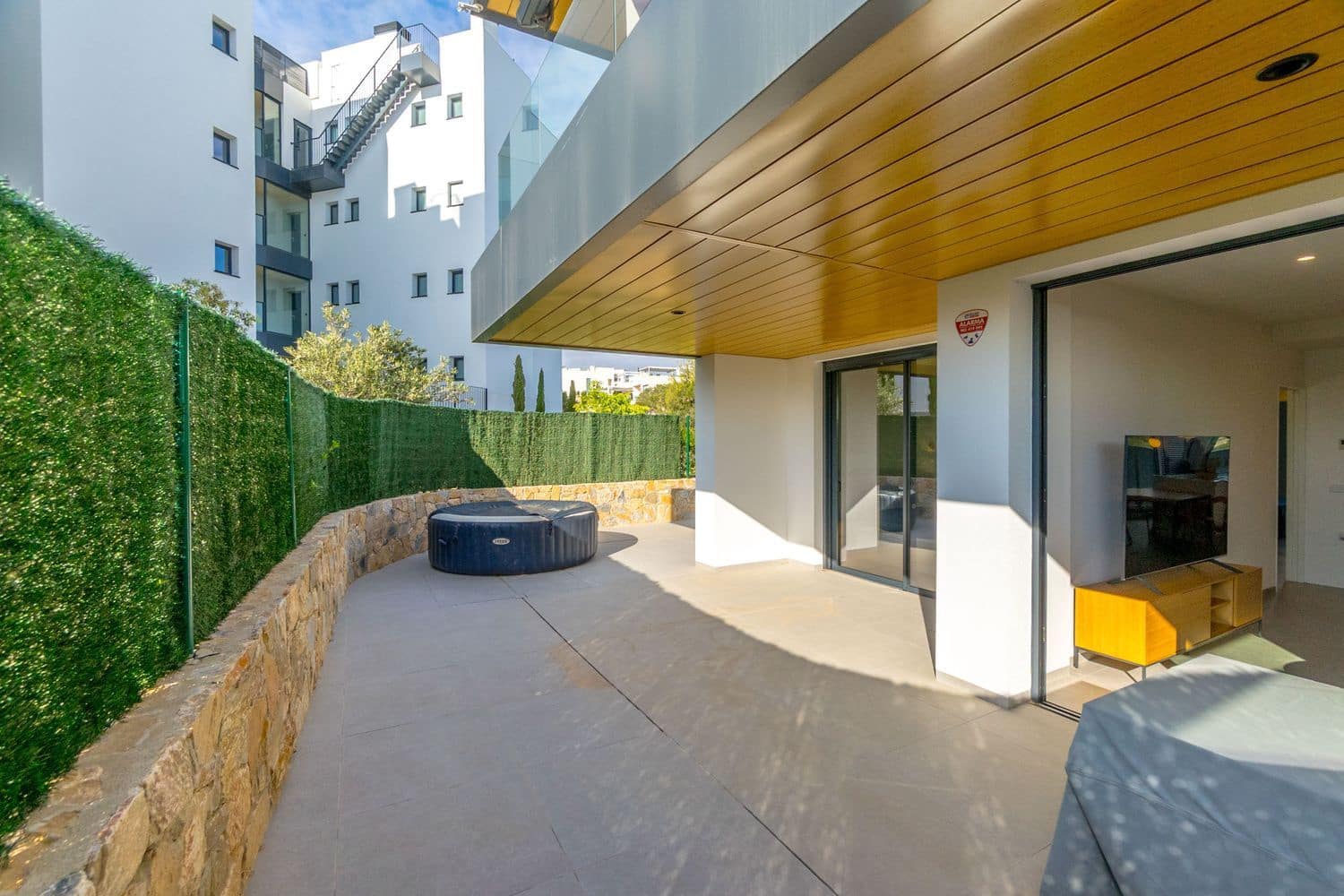 Apartamento de 2 habitaciones en Las Colinas Golf en venta con piscina garaje - 447.000 € (Ref: 8980110)