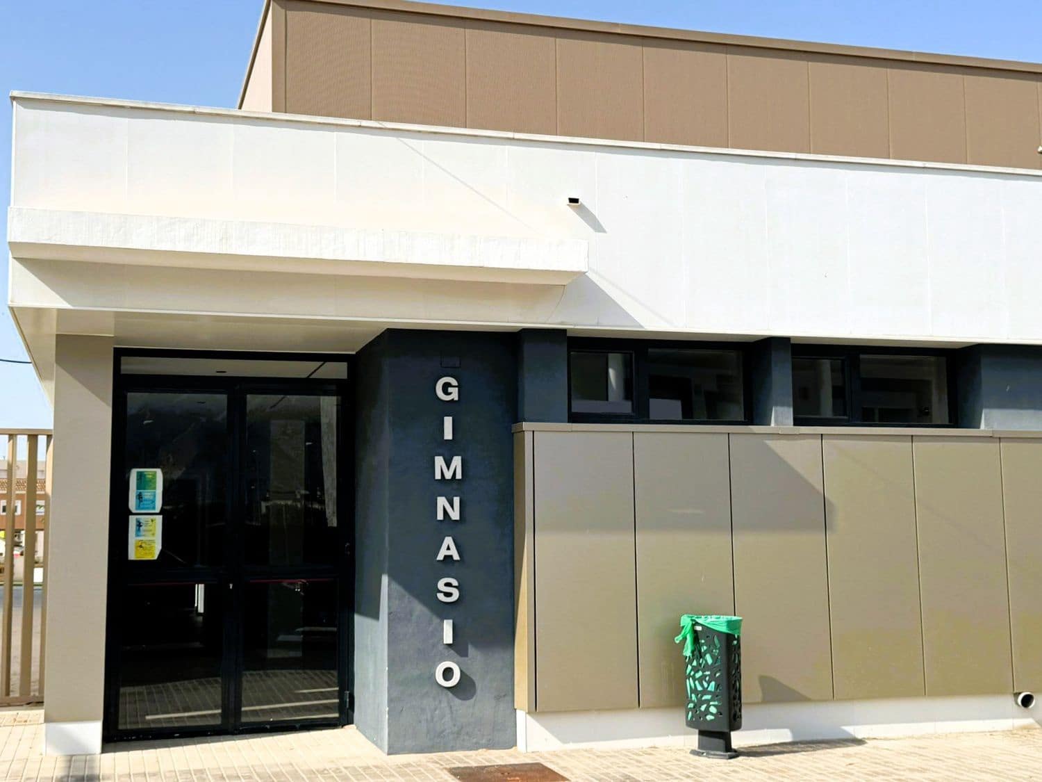 Mark till salu i Cox - 310 000 € (Ref: 9100289)