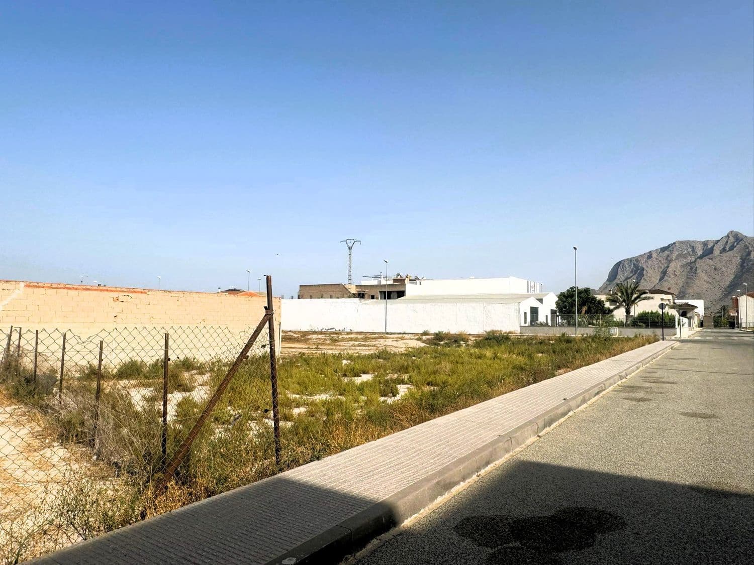 Mark till salu i Cox - 310 000 € (Ref: 9100289)